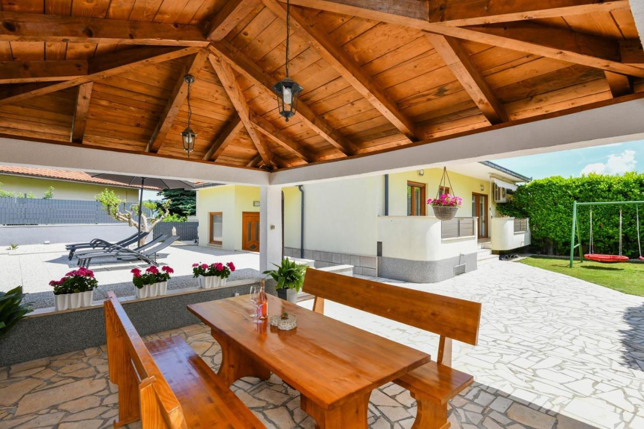 Villa Tea In Imotski, Private Pool Zmijavci Kültér fotó